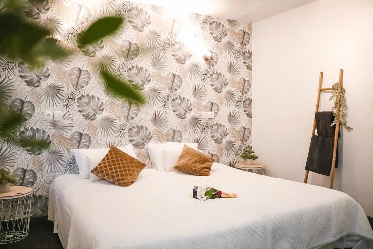 Maria Grazia Hotel Saint-Gâtien-des-Bois المظهر الخارجي الصورة